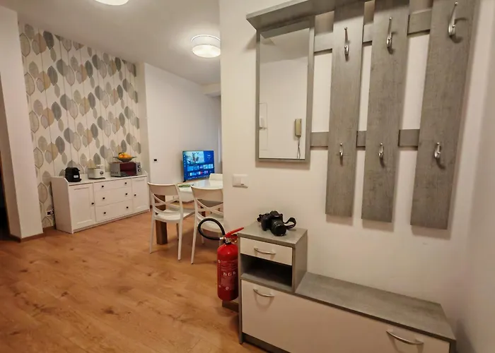 Greta's Apartment Rom